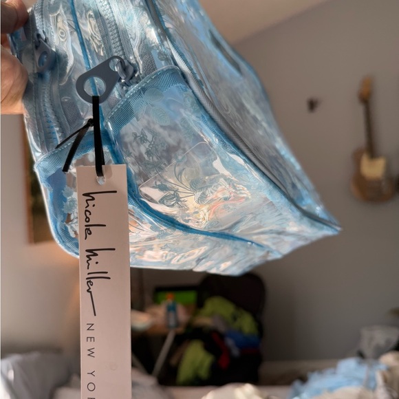 Nicole Miller Blue Bath Accessories or Make Up Bag - Picture 4 of 6